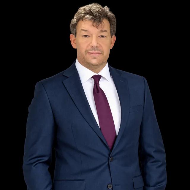 Elliot Papageorgiou portrait